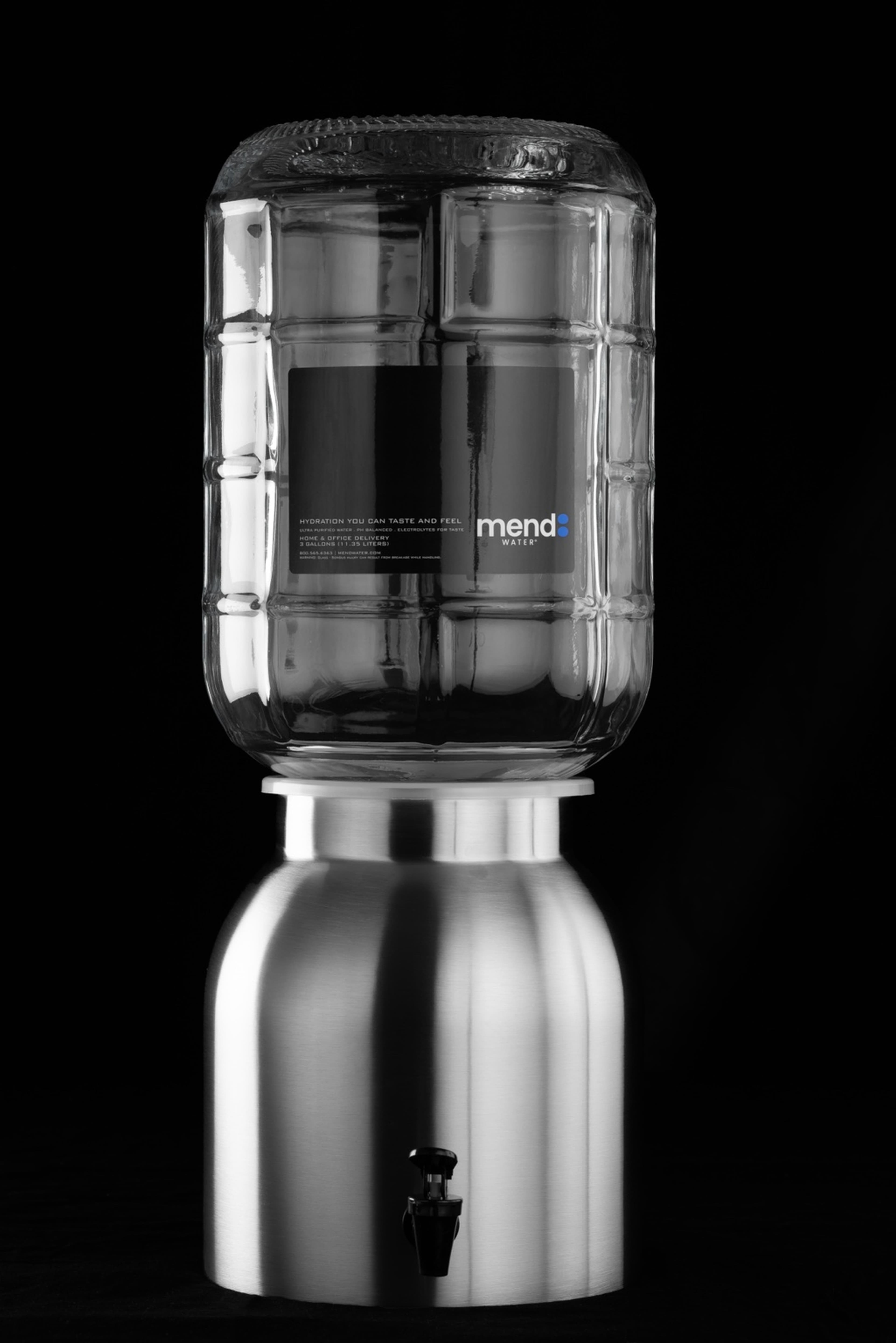 Stainless steel room-temperature dispenser